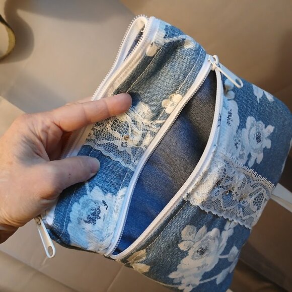 New Travel Sling Shoulder bag Blue White floral Roses Canvas Lacy Zip Purse Chic - Picture 13 of 13